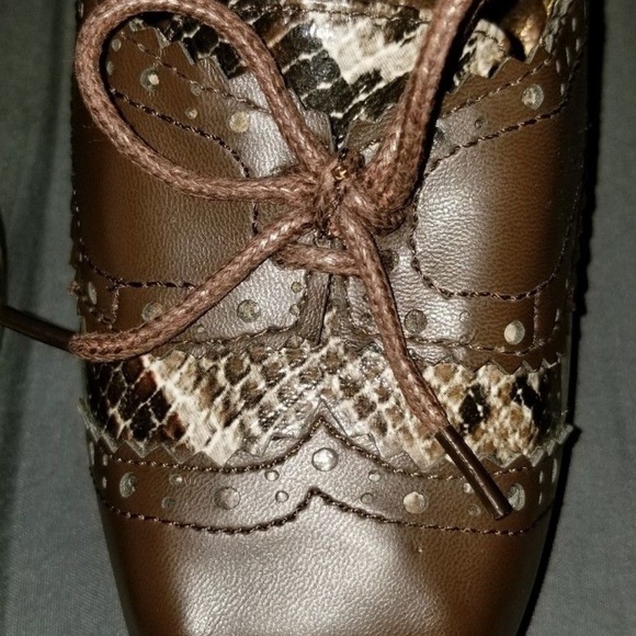 Brown Snakeprint Oxford Stiletto Heels 7 1/2 M - Picture 2 of 5